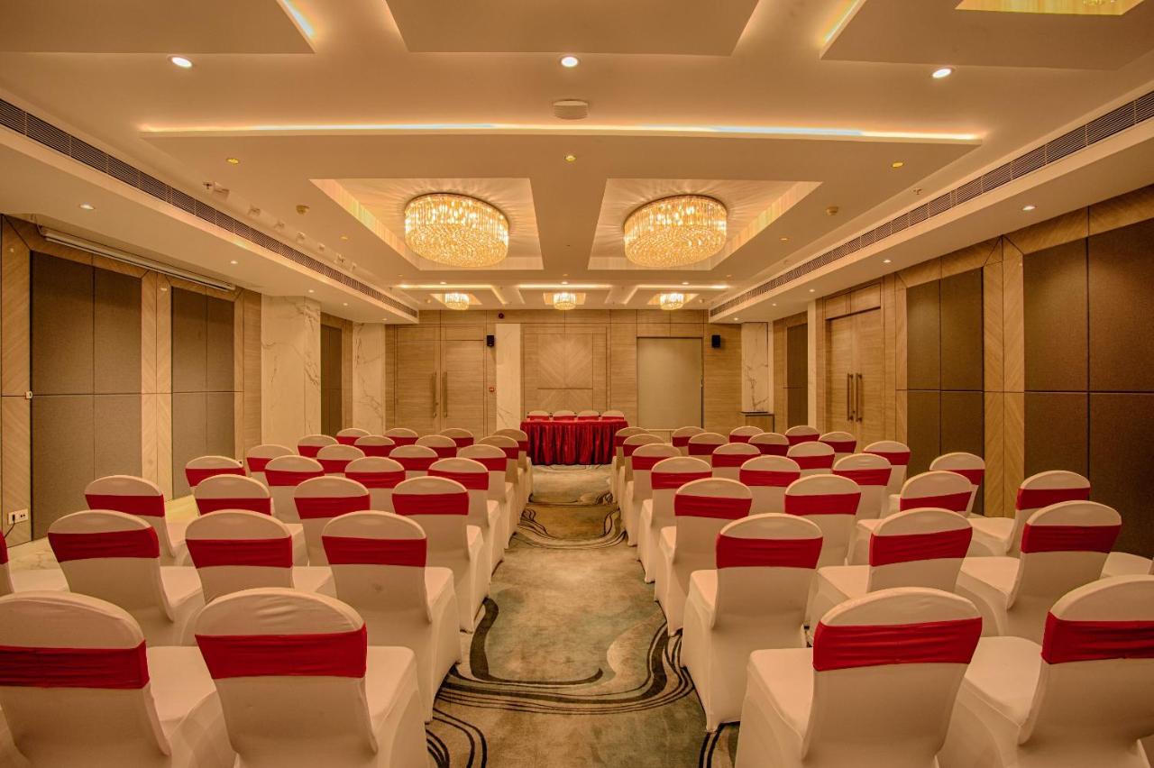 Sunhill Portico Hotell Siliguri Exteriör bild