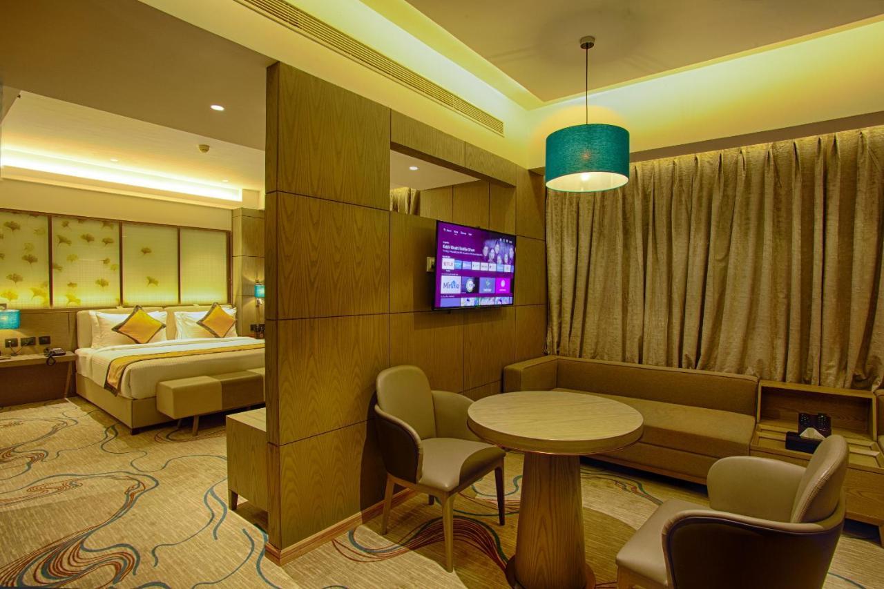 Sunhill Portico Hotell Siliguri Exteriör bild