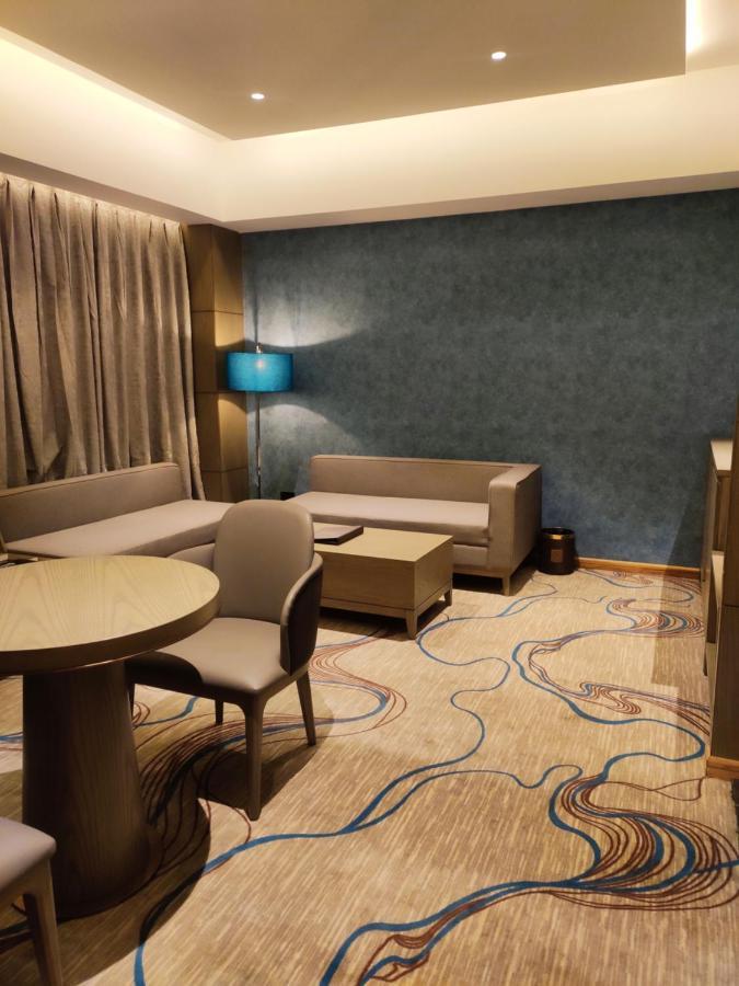 Sunhill Portico Hotell Siliguri Exteriör bild