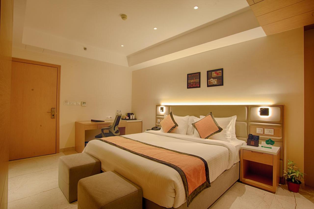 Sunhill Portico Hotell Siliguri Exteriör bild